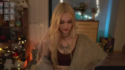 Snapshot of manifreyja chatting on 04/10/26, 08:02 Amelie online show from 04/10/26, 08:02