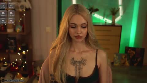 Snapshot of manifreyja chatting on 04/16/26, 09:39 Amelie online show from 04/16/26, 09:39