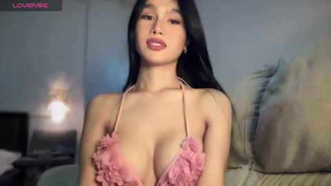 monika online show from 11/17/25, 09:37