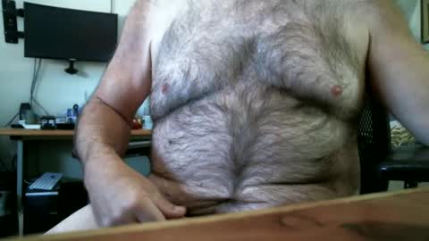 Snapshot of manleg439 chatting on 02/25/25, 06:42 manleg439 online show from 02/25/25, 06:42