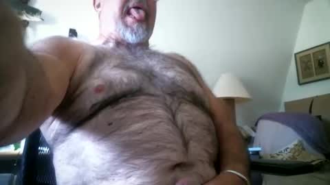 Snapshot of manleg439 chatting on 11/25/25, 06:52 manleg439 online show from 11/25/25, 06:52