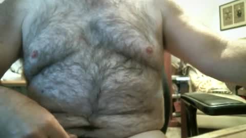 Snapshot of manleg439 chatting on 12/17/25, 09:43 manleg439 online show from 12/17/25, 09:43