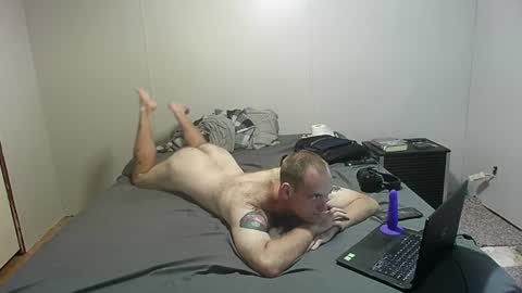 Snapshot of manlyman94 chatting on 08/09/26, 01:07 manlyman94 online show from 08/09/26, 01:07