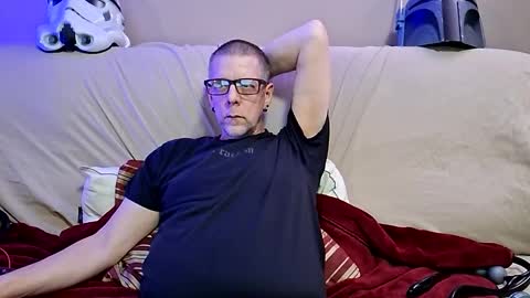 Dickinabox online show from 11/22/25, 05:28