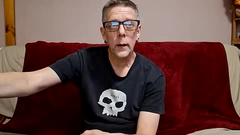 Snapshot of manlymanson chatting on 03/15/26, 07:31 Dickinabox online show from 03/15/26, 07:31