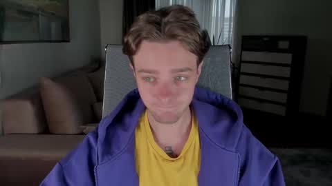 Snapshot of mannyforreal chatting on 09/16/25, 03:13 mannyforreal online show from 09/16/25, 03:13