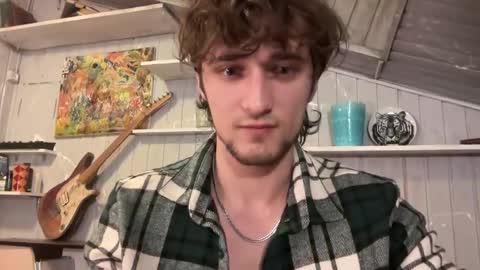 Snapshot of manolein chatting on 12/15/24, 08:25 manolein online show from 12/15/24, 08:25