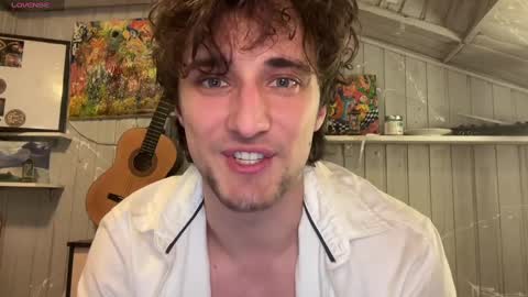 Snapshot of manolein chatting on 02/25/25, 09:35 manolein online show from 02/25/25, 09:35