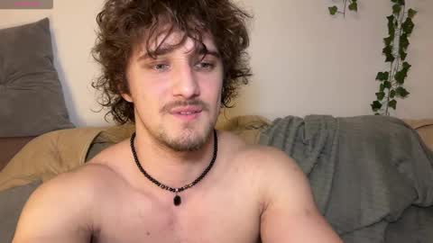 Snapshot of manolein chatting on 03/05/26, 11:45 manolein online show from 03/05/26, 11:45