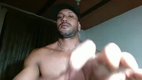 Snapshot of manolofitt chatting on 03/29/26, 06:08 Manolo online show from 03/29/26, 06:08