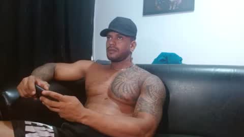 Snapshot of manolofitt chatting on 06/15/26, 06:21 Manolo online show from 06/15/26, 06:21