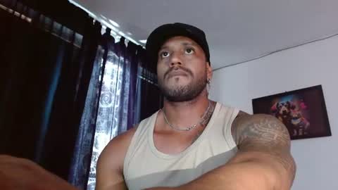 Snapshot of manolofitt chatting on 06/21/26, 05:48 Manolo online show from 06/21/26, 05:48