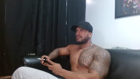Snapshot of manolofitt chatting on 07/05/26, 06:37 Manolo online show from 07/05/26, 06:37