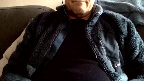 Snapshot of manpower2012 chatting on 12/21/24, 12:38 Manpo online show from 12/21/24, 12:38