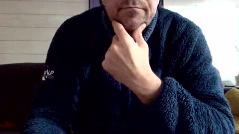 Snapshot of manpower2012 chatting on 12/27/24, 01:50 Manpo online show from 12/27/24, 01:50