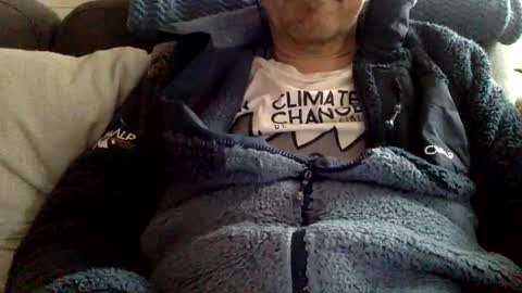 Snapshot of manpower2012 chatting on 12/29/24, 12:34 Manpo online show from 12/29/24, 12:34