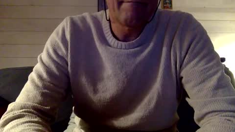 Snapshot of manpower2012 chatting on 01/12/25, 11:04 Manpo online show from 01/12/25, 11:04