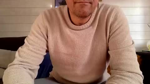 Snapshot of manpower2012 chatting on 01/26/25, 12:22 Manpo online show from 01/26/25, 12:22