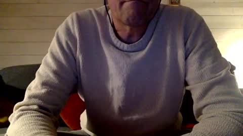 Snapshot of manpower2012 chatting on 02/18/25, 10:14 Manpo online show from 02/18/25, 10:14