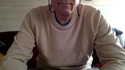 Snapshot of manpower2012 chatting on 02/19/25, 07:06 Manpo online show from 02/19/25, 07:06