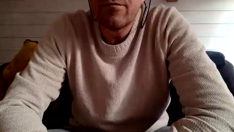 Snapshot of manpower2012 chatting on 03/09/25, 01:15 Manpo online show from 03/09/25, 01:15