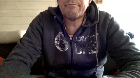 Snapshot of manpower2012 chatting on 10/27/25, 10:52 Manpo online show from 10/27/25, 10:52