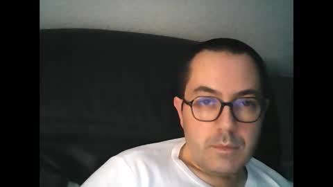 Snapshot of manu5933 chatting on 12/19/24, 03:08 manu5933 online show from 12/19/24, 03:08