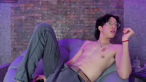 Manuel online show from 03/06/25, 02:18