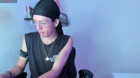 Manuel online show from 10/13/25, 04:07