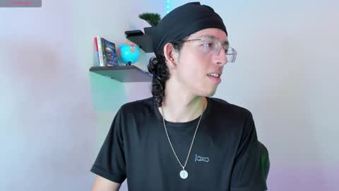 Manuel online show from 10/25/25, 04:31