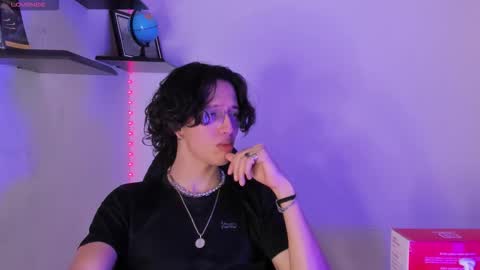 Manuel online show from 11/15/25, 03:37