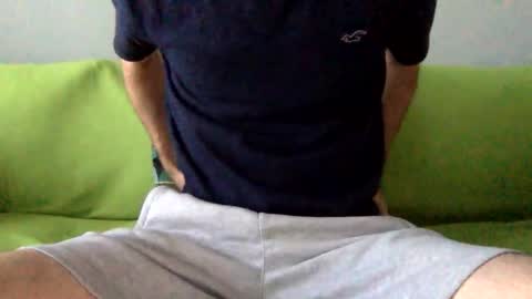 Snapshot of manubriox chatting on 09/22/25, 04:09 manubriox online show from 09/22/25, 04:09