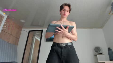 manucute 23  online show from 12/13/24, 05:21