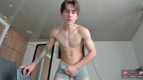 manucute 23  online show from 12/18/24, 03:00