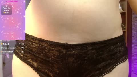 Snapshot of manue_bela chatting on 02/04/25, 08:17 Angela online show from 02/04/25, 08:17