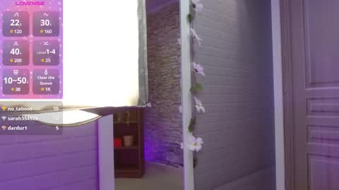 Snapshot of manue_bela chatting on 02/28/25, 02:20 Angela online show from 02/28/25, 02:20