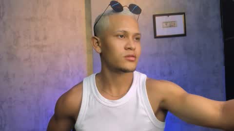 Manuel online show from 11/12/25, 02:34