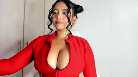 MANUELA online show from 10/14/25, 03:02