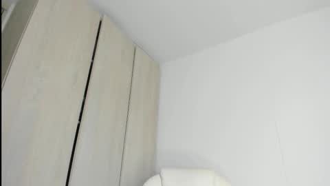 Snapshot of manuela_anderson chatting on 03/20/26, 03:28 MANUELA online show from 03/20/26, 03:28