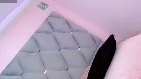 Snapshot of manuela_kingsley chatting on 12/27/24, 05:26 Manuela Kingsley online show from 12/27/24, 05:26