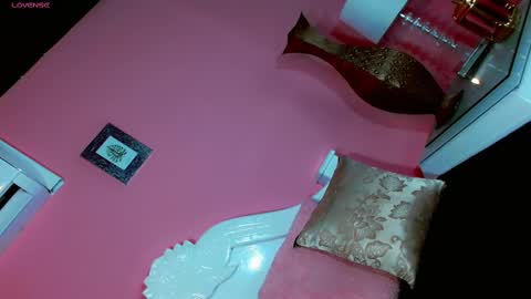 Snapshot of manuela_kingsley chatting on 02/03/25, 11:31 Manuela Kingsley online show from 02/03/25, 11:31