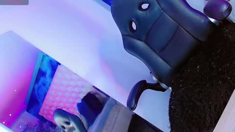 Snapshot of manuela_kingsley chatting on 02/16/25, 03:16 Manuela Kingsley online show from 02/16/25, 03:16