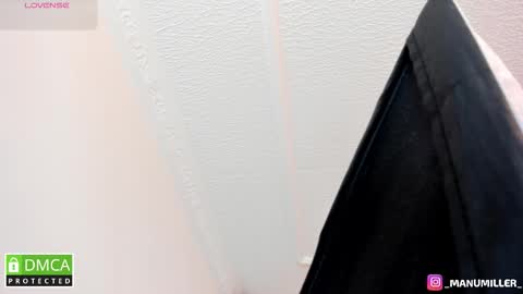 Snapshot of manuela_miiller chatting on 10/13/25, 09:15 Manuela Miller           online show from 10/13/25, 09:15