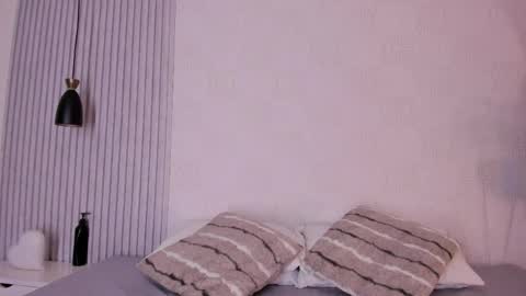 Snapshot of manuela_montes_ chatting on 04/08/26, 11:43 manuela_montes_ online show from 04/08/26, 11:43