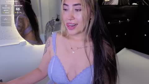 Snapshot of manuelaveelez chatting on 03/10/26, 05:34 Manuela online show from 03/10/26, 05:34