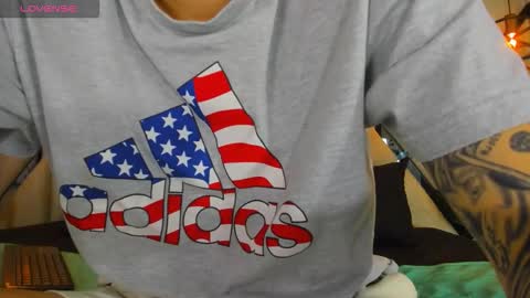 Snapshot of manuelr77 chatting on 03/08/26, 04:27 Manuel online show from 03/08/26, 04:27