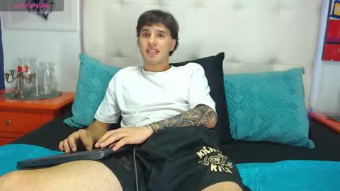 Snapshot of manuelr77 chatting on 03/21/26, 08:19 Manuel online show from 03/21/26, 08:19