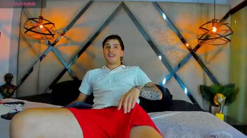 Snapshot of manuelr77 chatting on 04/13/26, 04:40 Manuel online show from 04/13/26, 04:40