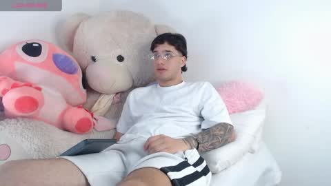 Manuel online show from 05/16/26, 12:18