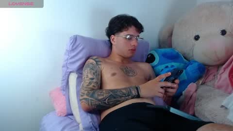 Manuel online show from 05/23/26, 07:02